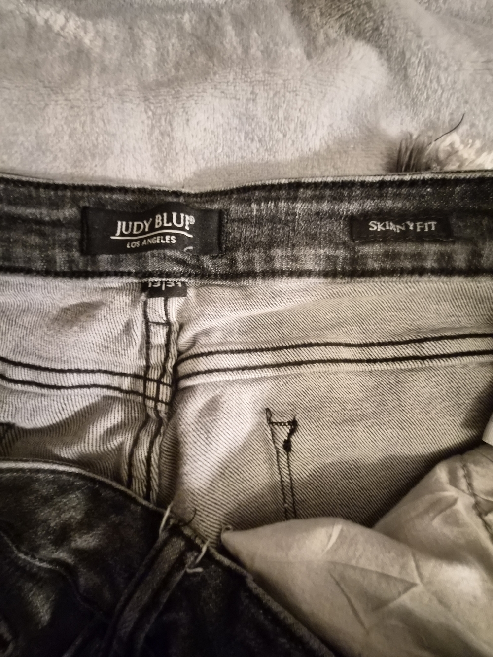 Judy Blue Distressed Skinny Jeans 13 31 Grey High Rise Button Fly Raw Fringe Hem - Picture 3 of 11